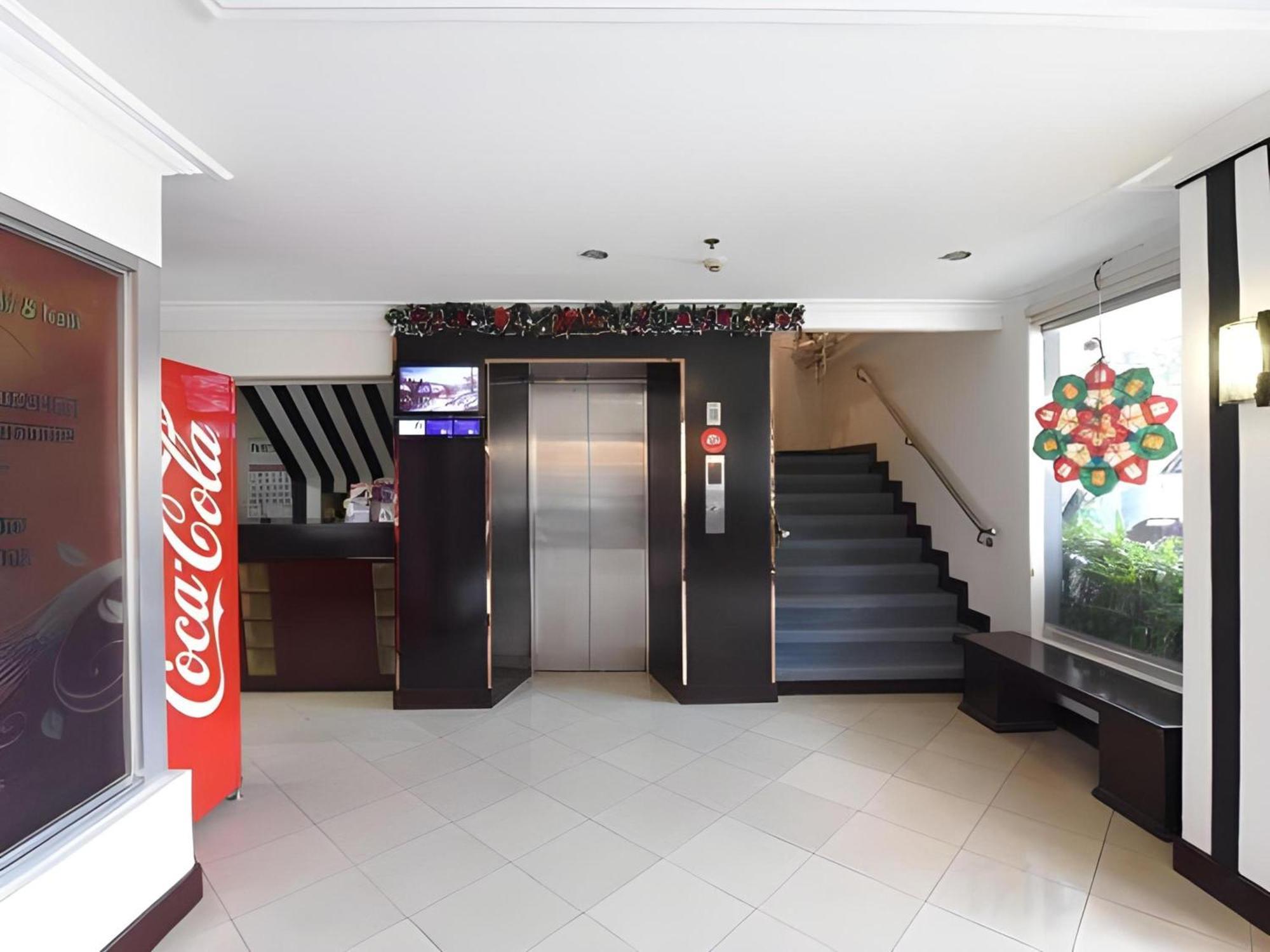 Oyo115北岭大厦酒店 奎松市 外观 照片
